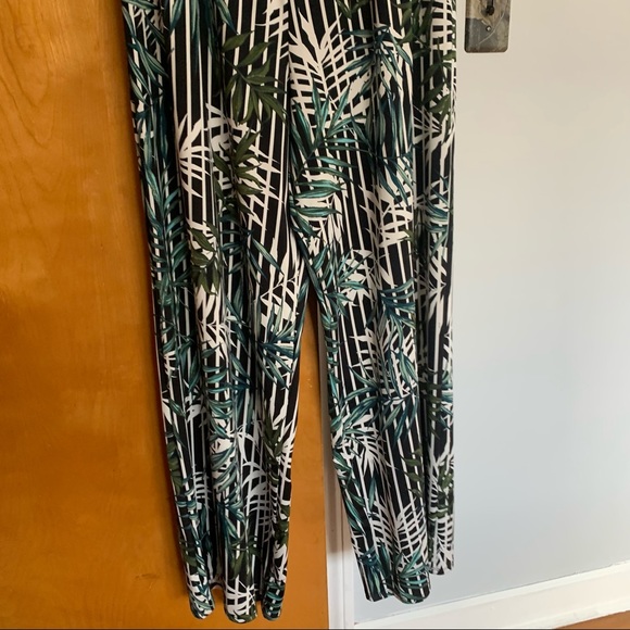 Palm Printed Jumpsuit - Picture 5 of 7